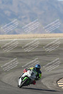 media/Oct-30-2025-Racers Edge (Thu) [[dabbdaf680]]/3-B Group/Session 2 (Bowl Exit)/